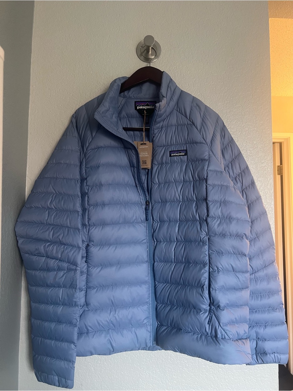 NWT Patagonia Women’s Down Sweater Puffer Jacket in Sky Blue XL lightweight $289